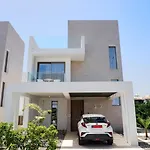 Villa Arya *