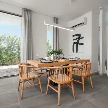 Arya Villa