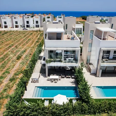 3br With Private Pool - Arya By Premier