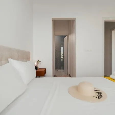 3br With Private Pool - Arya By Premier Villa Paralimni